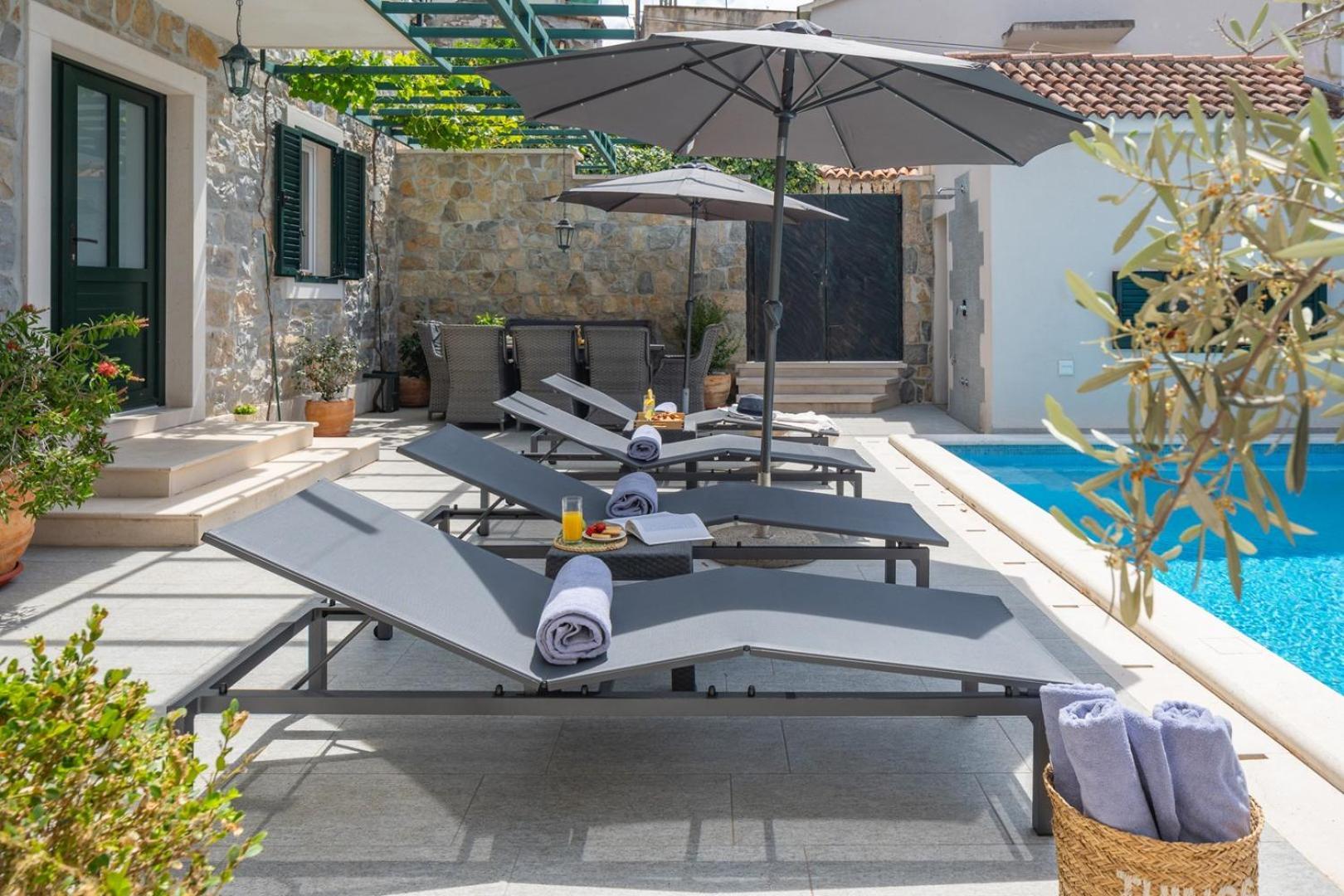 New Filipetti In Center, 4 En-suite Bedrooms Charming Stone House, Heated Private Pool, 600m From * Makarska
