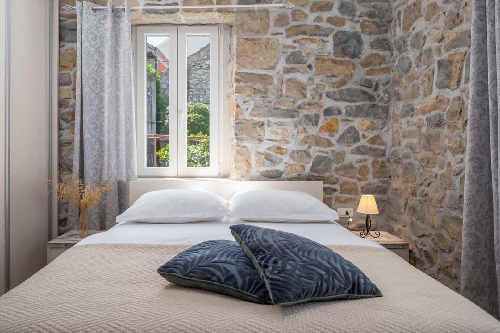 New Filipetti In Center, 4 En-suite Bedrooms Charming Stone House, Heated Private Pool, 600m From