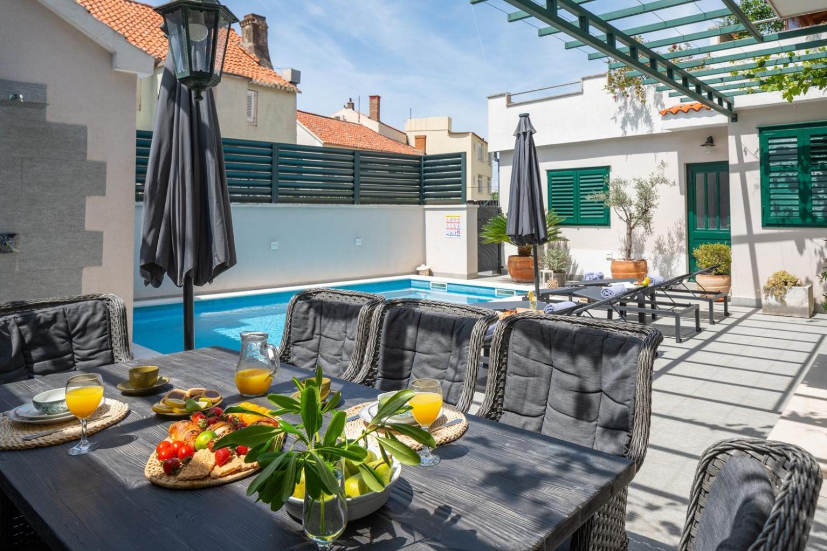 New Filipetti In Center, 4 En-suite Bedrooms Charming Stone House, Heated Private Pool, 600m From Villa