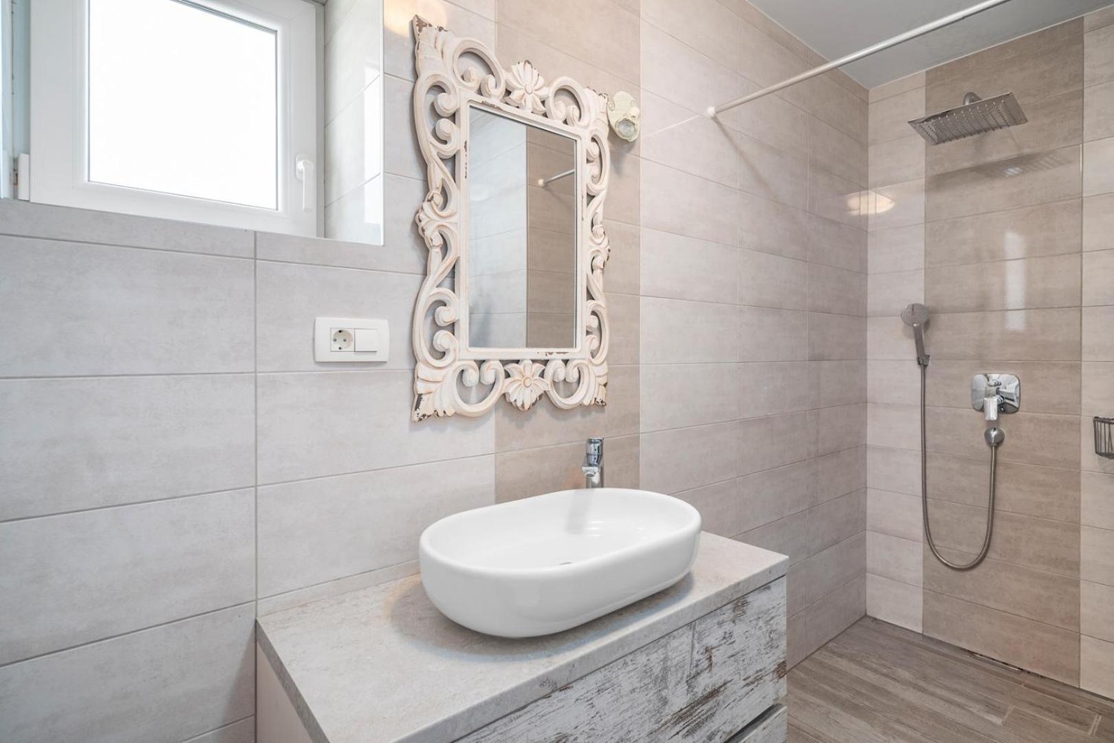 New Filipetti In Center, 4 En-suite Bedrooms Charming Stone House, Heated Private Pool, 600m From Villa *
