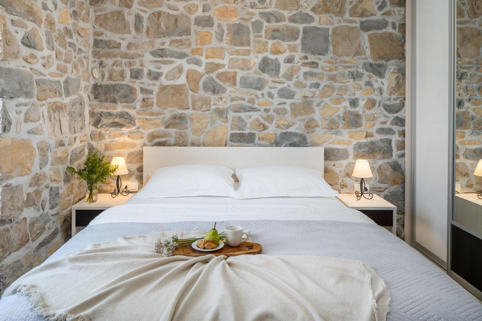 New Filipetti In Center, 4 En-suite Bedrooms Charming Stone House, Heated Private Pool, 600m From Villa Makarska