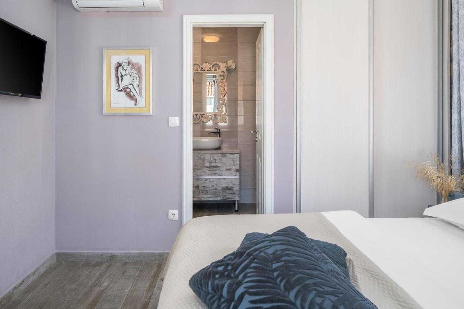 New Filipetti In Center, 4 En-suite Bedrooms Charming Stone House, Heated Private Pool, 600m From Villa
