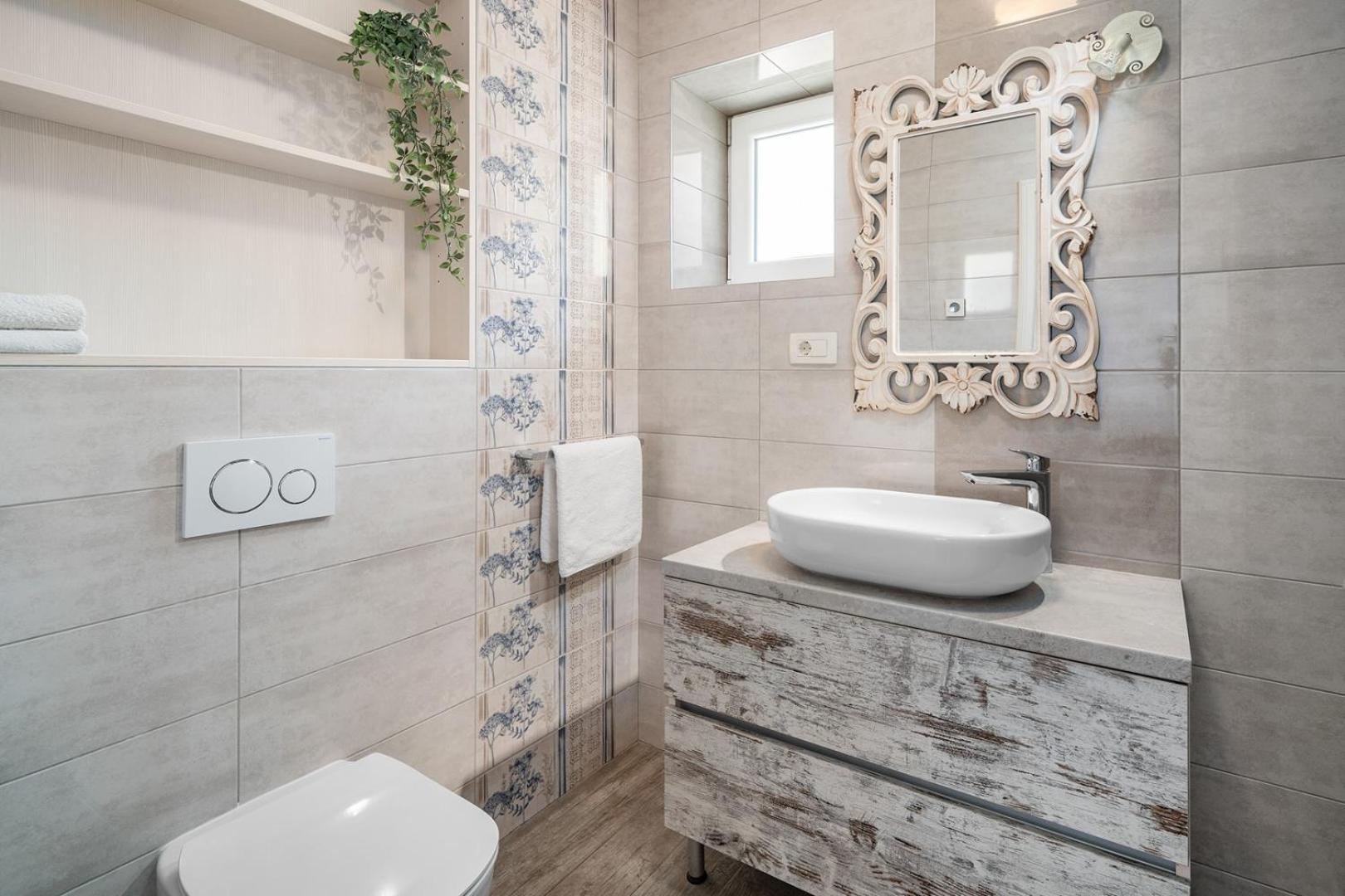 New Filipetti In Center, 4 En-suite Bedrooms Charming Stone House, Heated Private Pool, 600m From Makarska