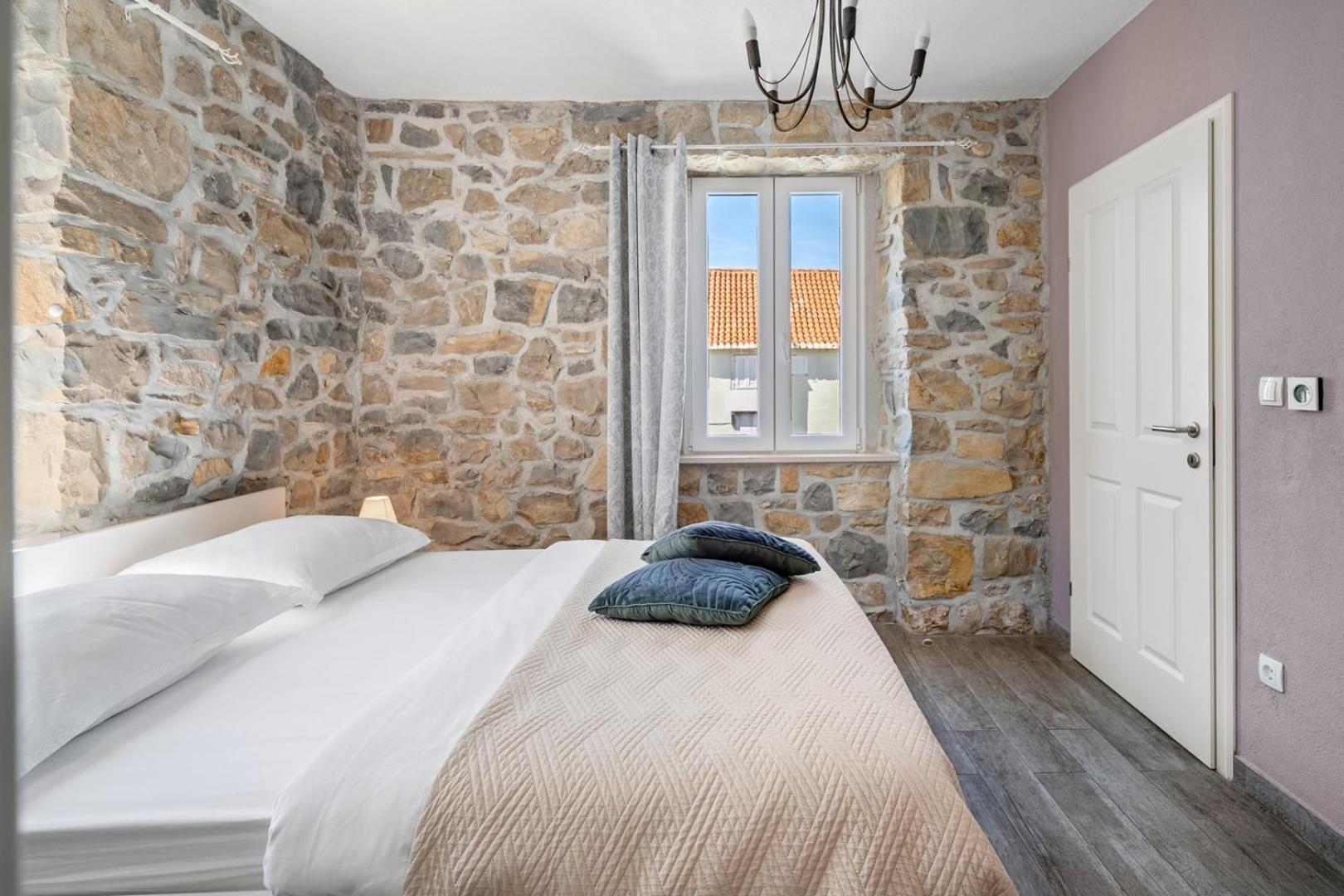 New Filipetti In Center, 4 En-suite Bedrooms Charming Stone House, Heated Private Pool, 600m From * Makarska