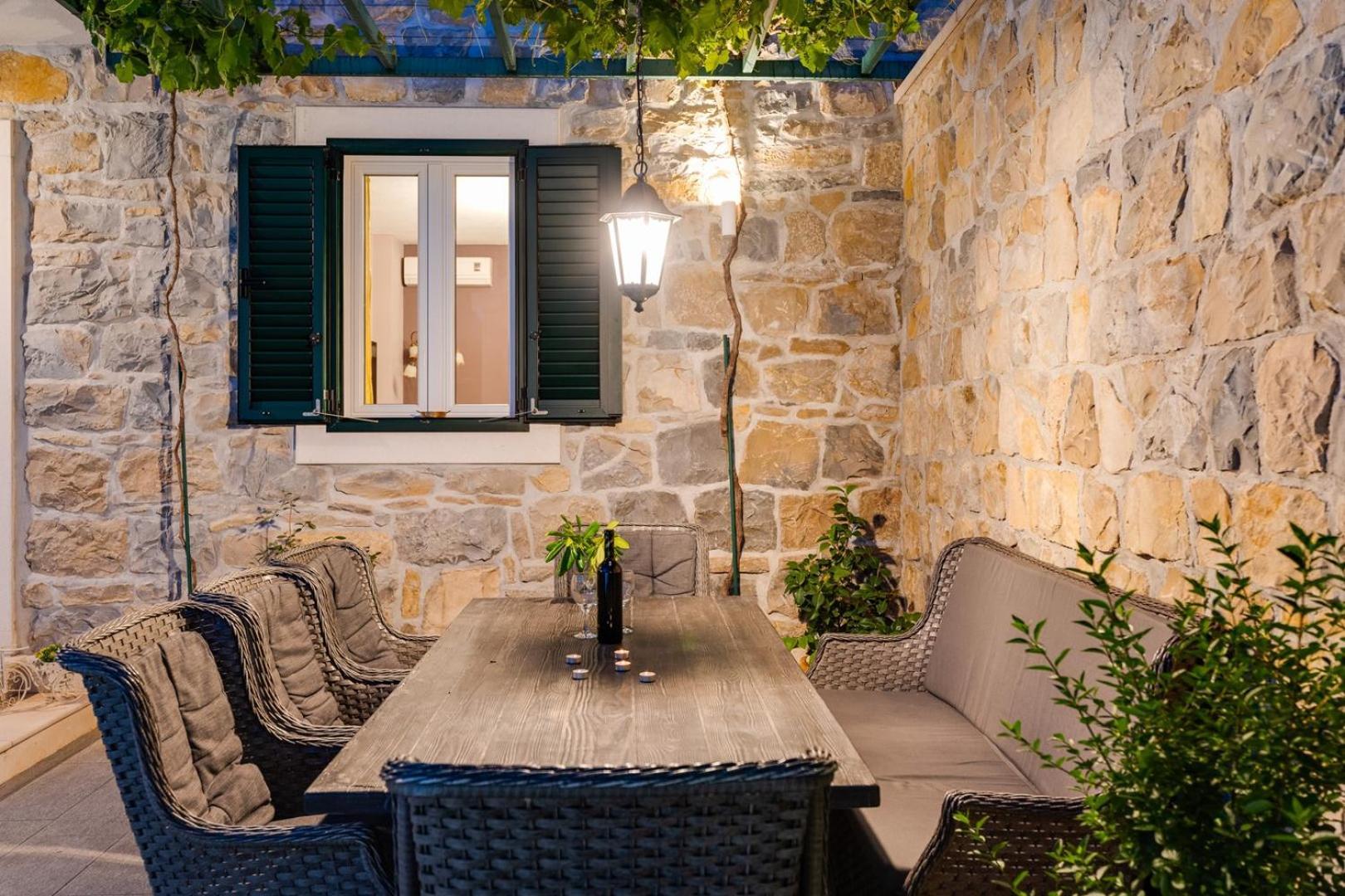Villa New Filipetti In Center, 4 En-suite Bedrooms Charming Stone House, Heated Private Pool, 600m From